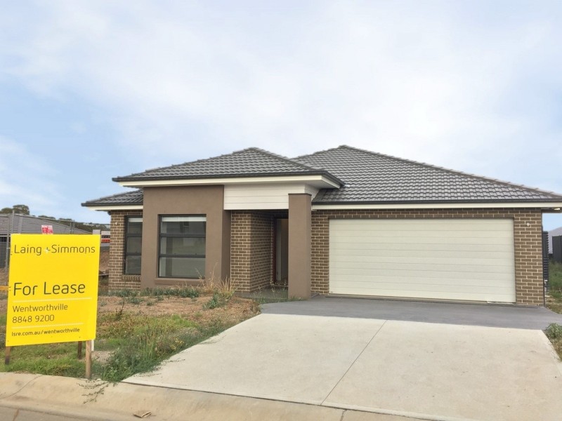 32 Lowndes Drive, Oran Park NSW 2570