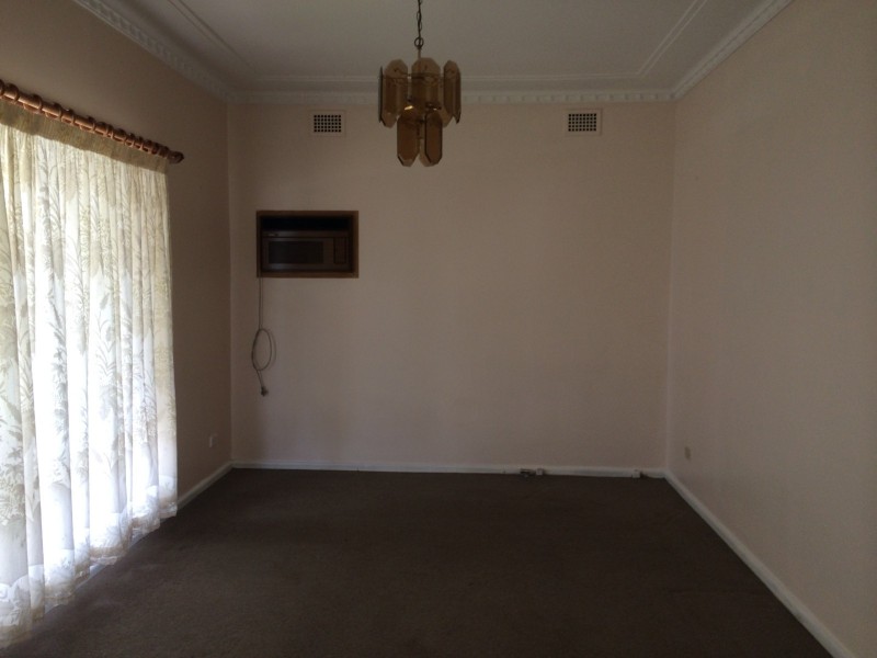 15 Woodside Avenue, Blacktown NSW 2148