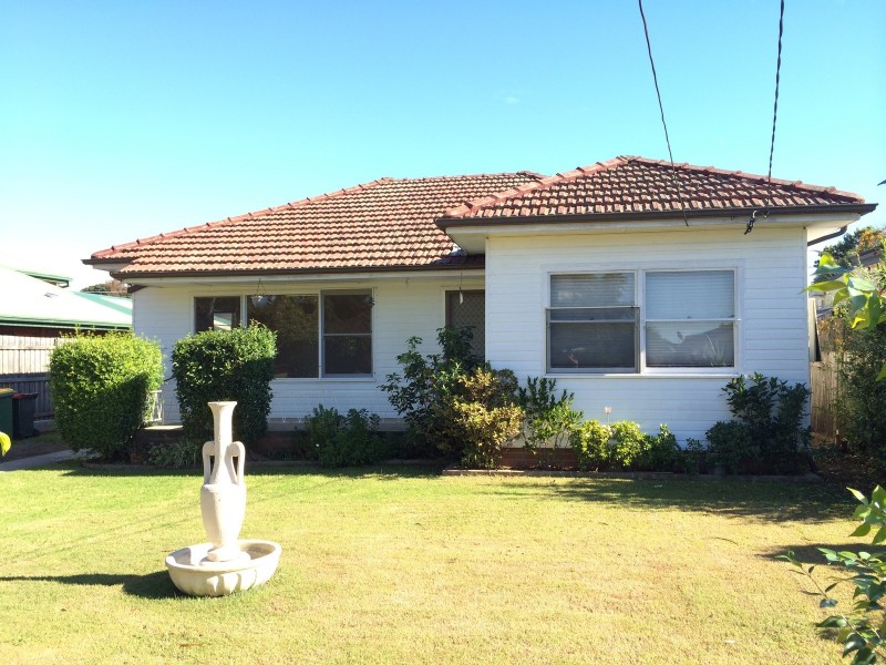 36 Lennox Street, Toongabbie NSW 2146