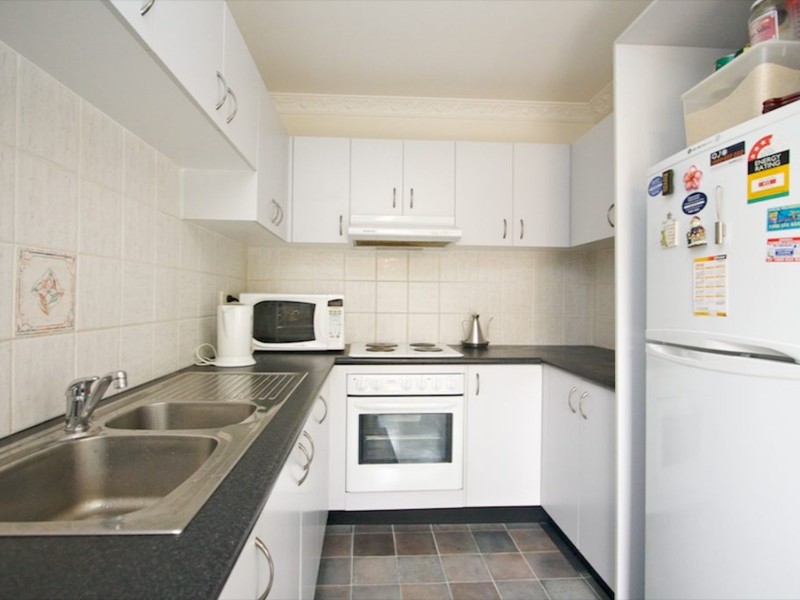 4/185 Targo Road, Girraween NSW 2145