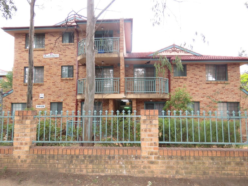 1/249 Dunmore Street, Wentworthville NSW 2145