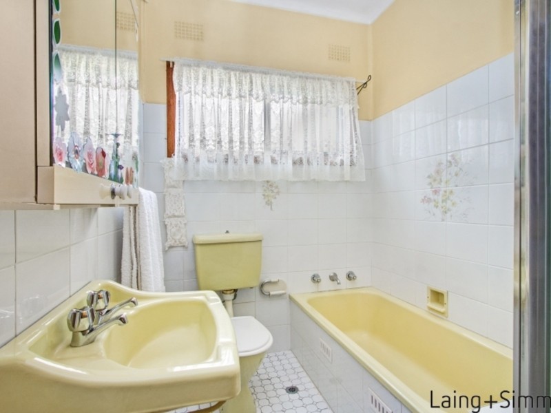 5 Oramzi Road, Girraween NSW 2145