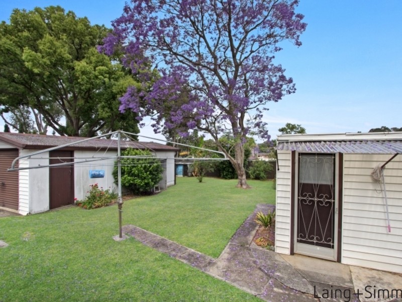 5 Oramzi Road, Girraween NSW 2145