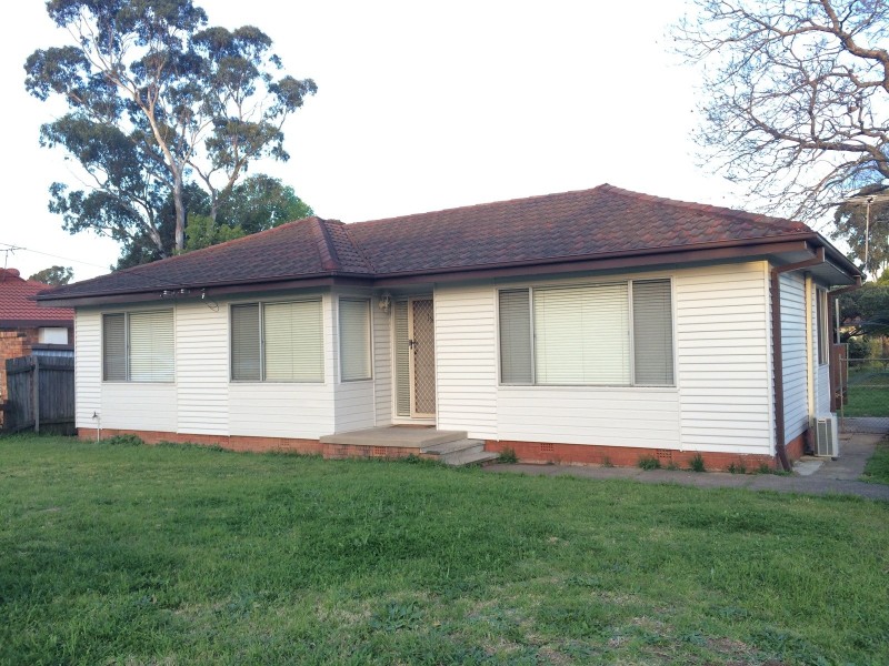 18 Palm Street, Girraween NSW 2145