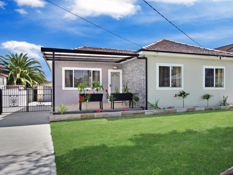 23 Derbyshire Avenue, Toongabbie NSW 2146