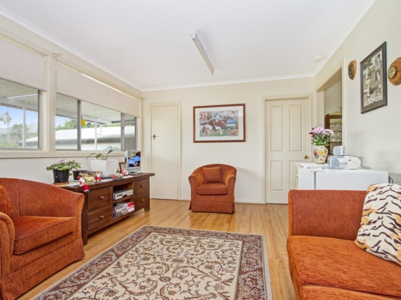 13 Derbyshire Avenue, Toongabbie NSW 2146