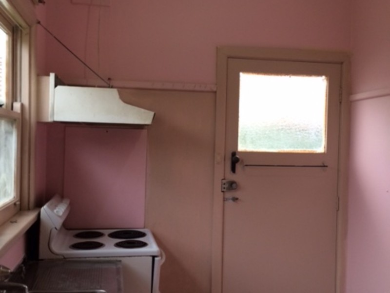 9 Binalong Road, Pendle Hill NSW 2145