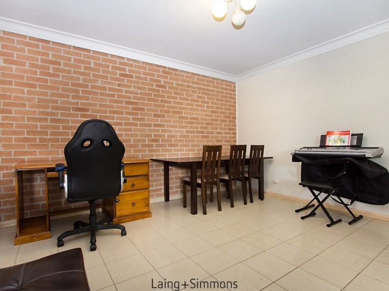 1/4 Tungarra Road, Girraween NSW 2145