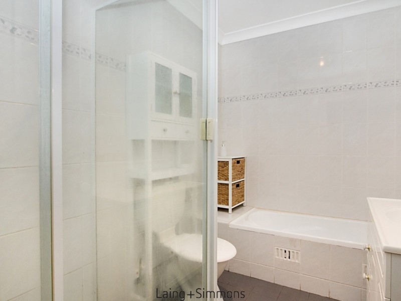 1/4 Tungarra Road, Girraween NSW 2145