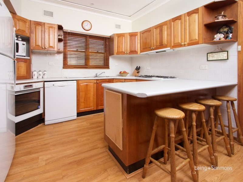 16 Cartwright Ave, Merrylands NSW 2160