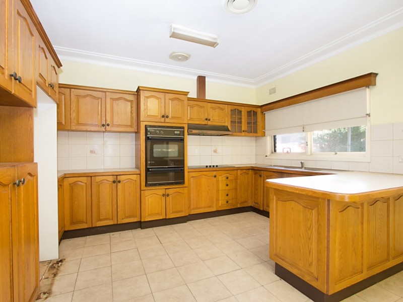 14 Targo Road, Girraween NSW 2145