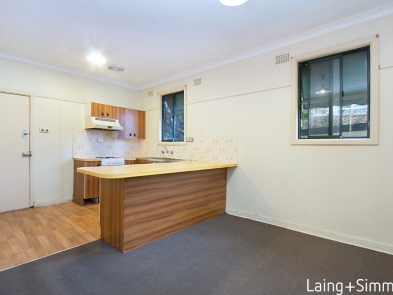 12 Bond Avenue, Toongabbie NSW 2146