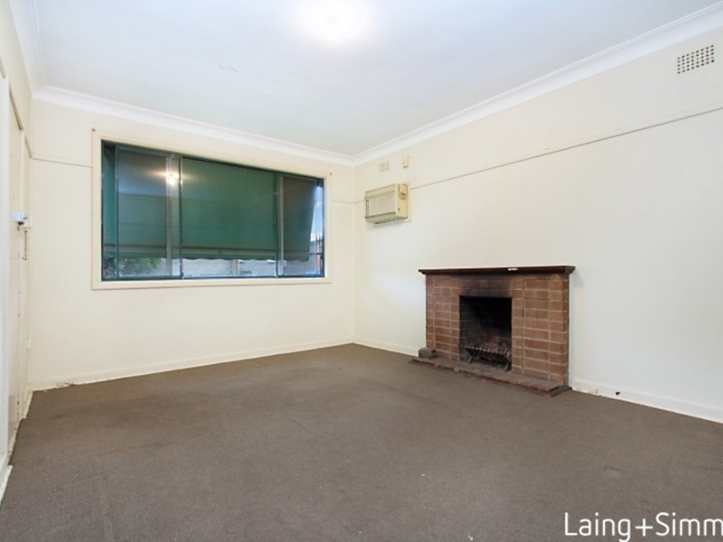 12 Bond Avenue, Toongabbie NSW 2146