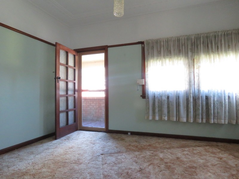 3 Grand Ave, Westmead NSW 2145