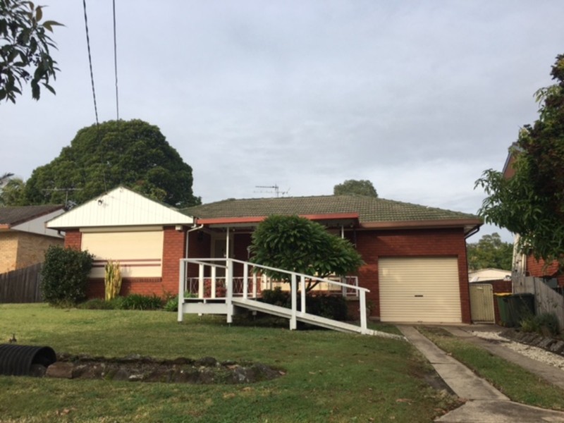 35 Andrew Avenue, Toongabbie NSW 2146