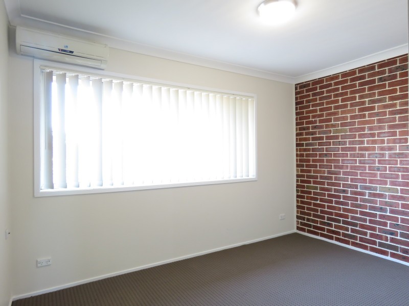 8/40 Wyena Road, Pendle Hill NSW 2145