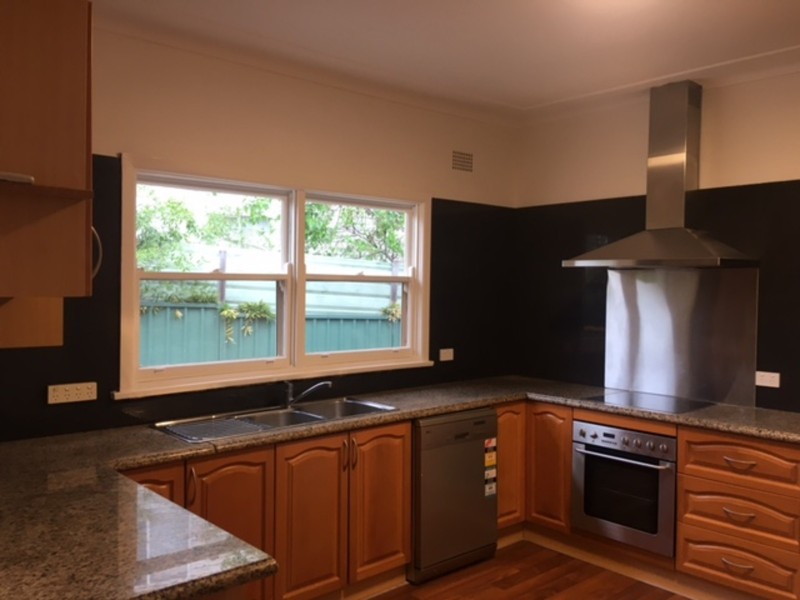 30 Caloola Road, Constitution Hill NSW 2145