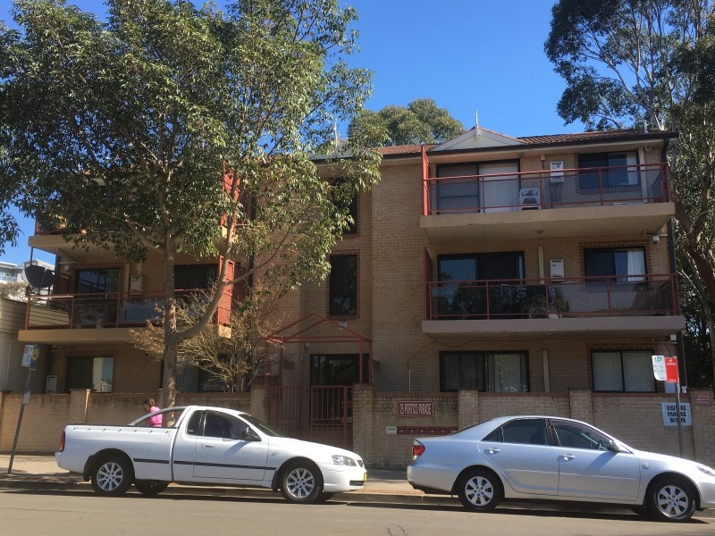 8/25 Portico Parade, Toongabbie NSW 2146