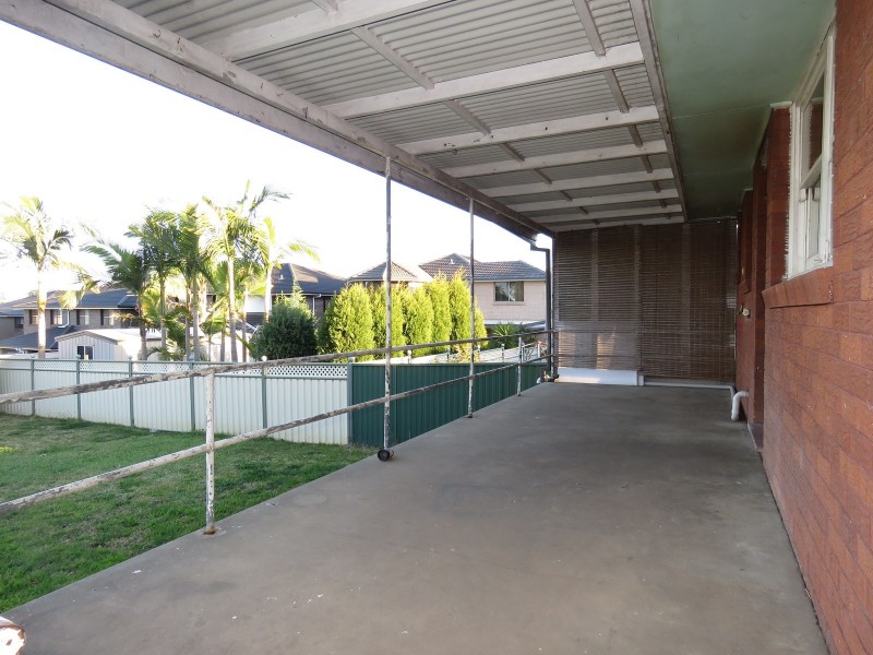 4 Maunder Avenue, Girraween NSW 2145