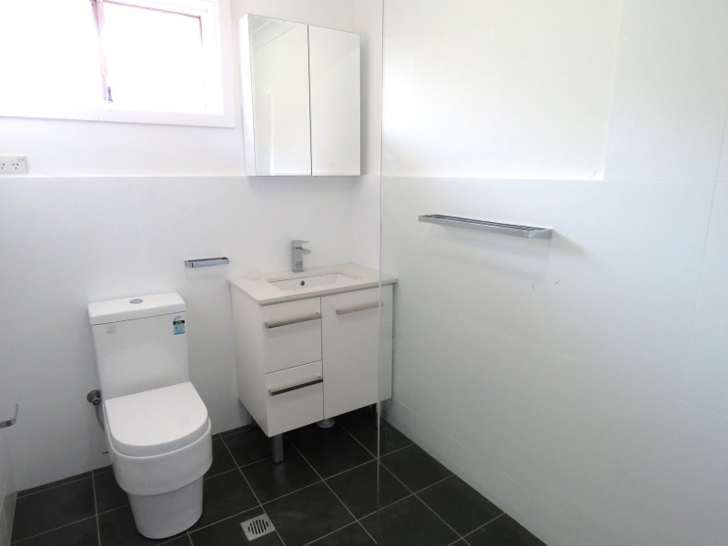 16 Mandoon Road, Girraween NSW 2145