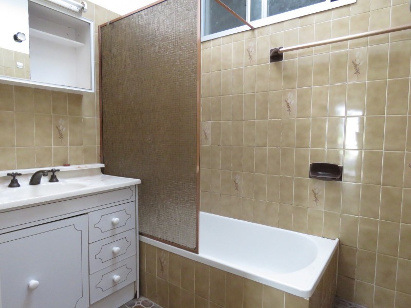 15 Woodside Avenue, Blacktown NSW 2148