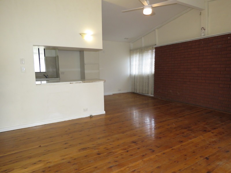 1 Lismore Street, Pendle Hill NSW 2145