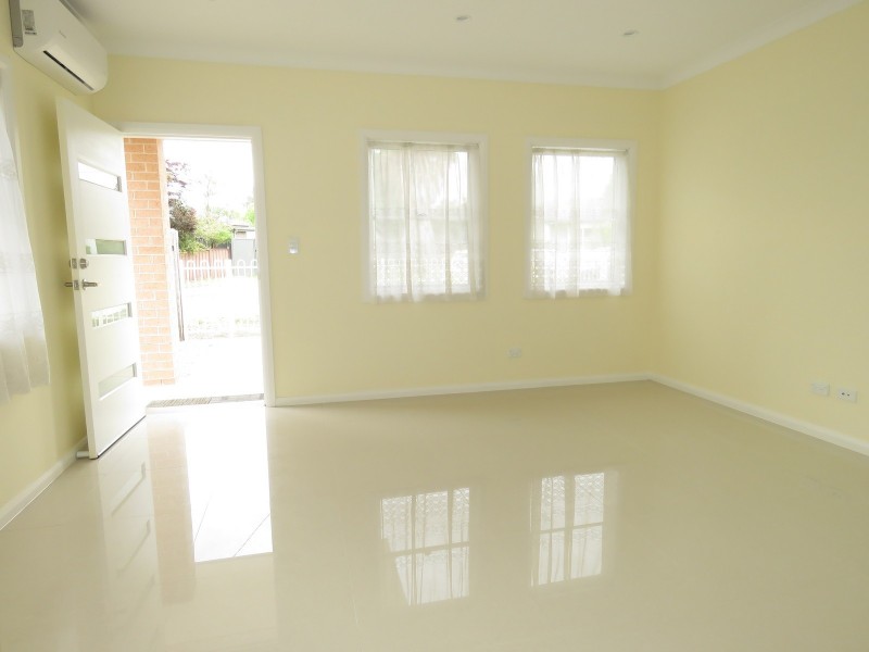 34a Portico Parade, Toongabbie NSW 2146