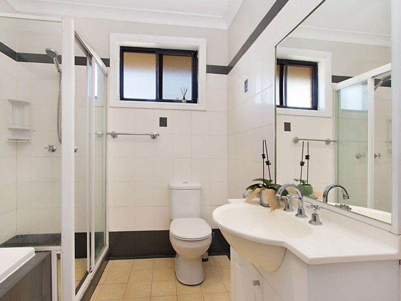 2/82 Hampden Rd, South Wentworthville NSW 2145