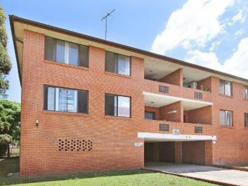 3/8 Treves Street, Merrylands NSW 2160