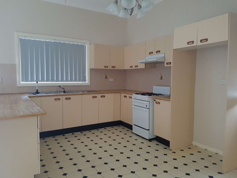 5 School Parade, Westmead NSW 2145