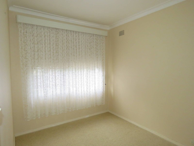 4 Andrews Avenue, Toongabbie NSW 2146