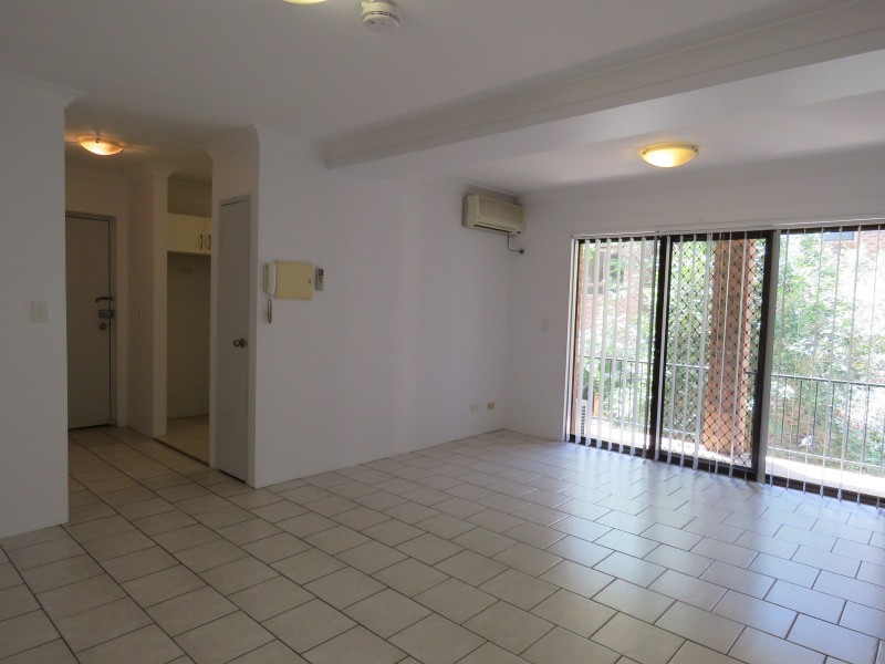 11/227 Targo road, Girraween NSW 2145
