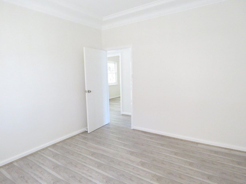 8 Burra Street, Pendle Hill NSW 2145