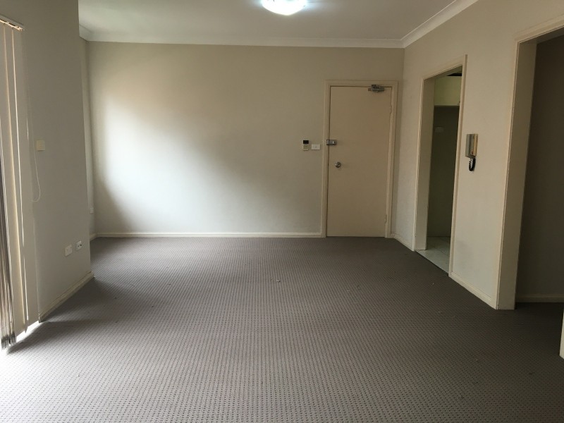 8/217 Dunmore Street, Wentworthville NSW 2145