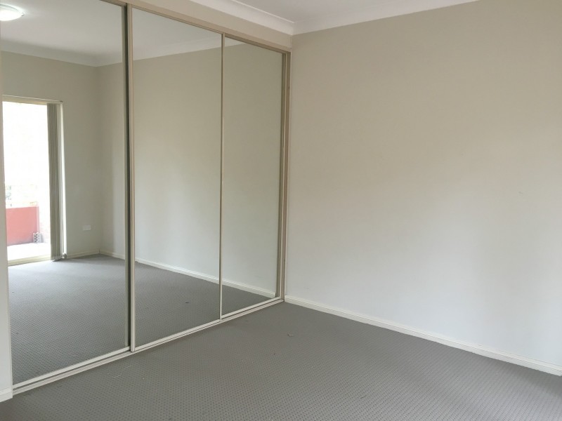 8/217 Dunmore Street, Wentworthville NSW 2145