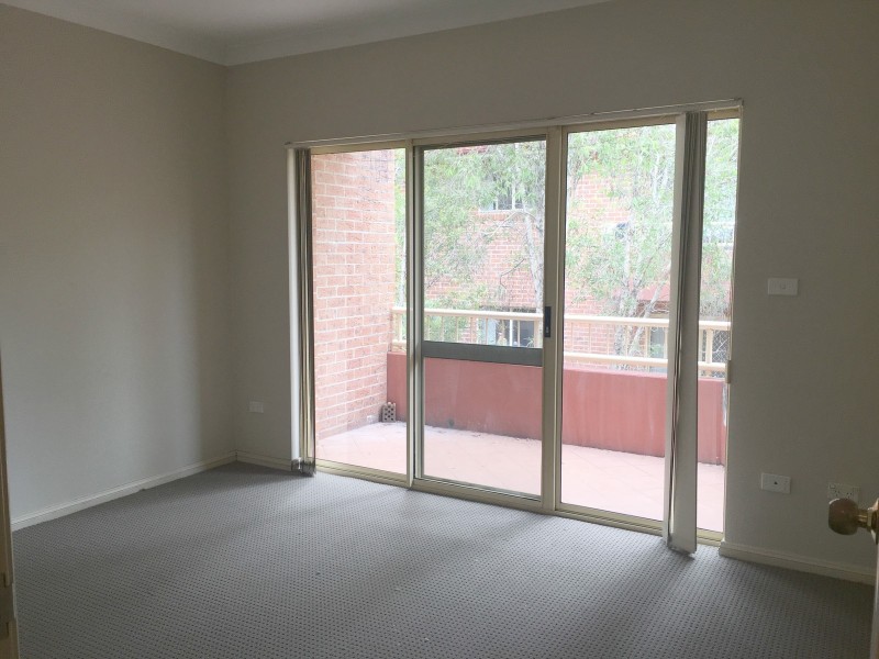 8/217 Dunmore Street, Wentworthville NSW 2145