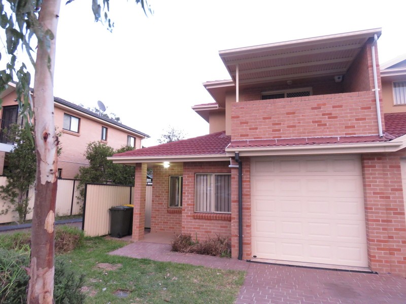 38B Carinya Road, Girraween NSW 2145