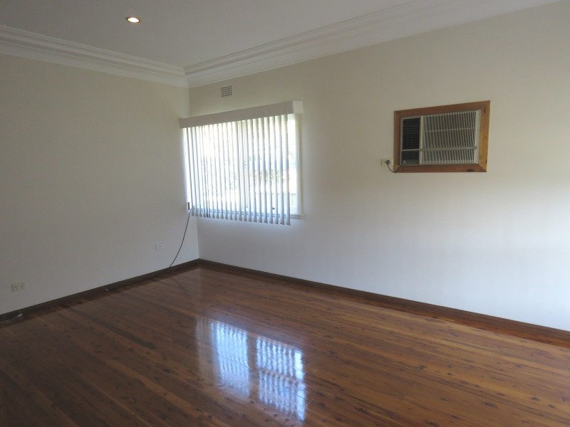 70 Bombala Street, Pendle Hill NSW 2145