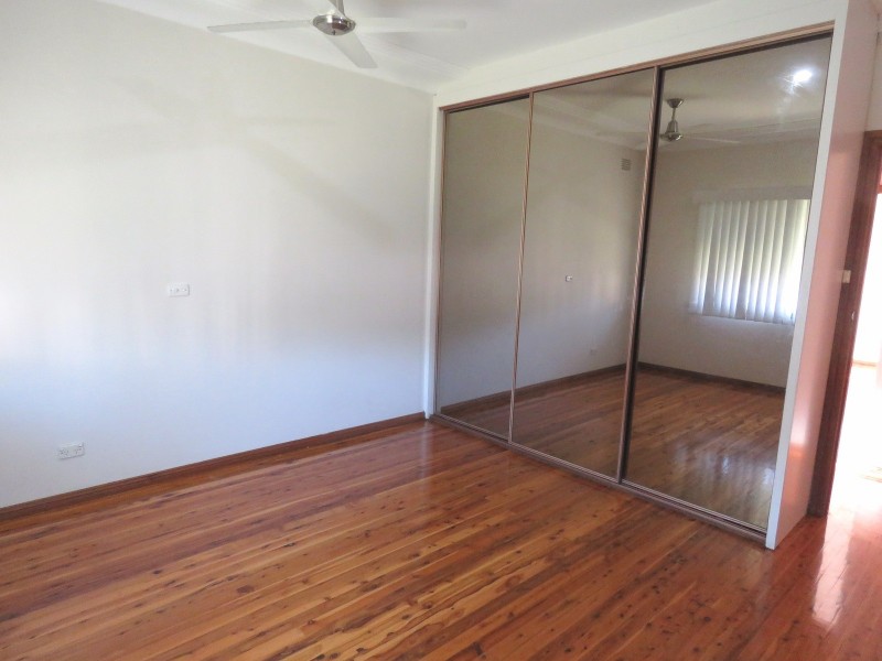 70 Bombala Street, Pendle Hill NSW 2145