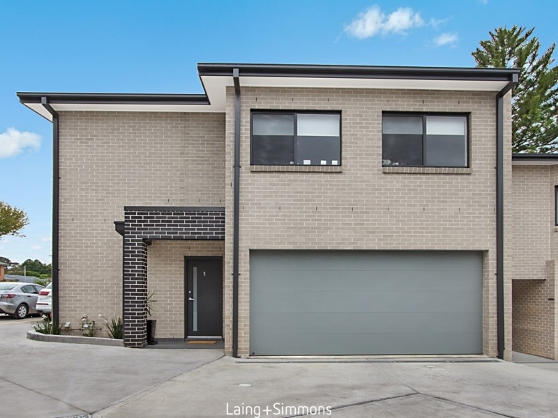 1/3 Graham Crescent, Baulkham Hills NSW 2153