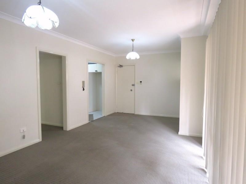 2/217 Dunmore Street, Wentworthville NSW 2145