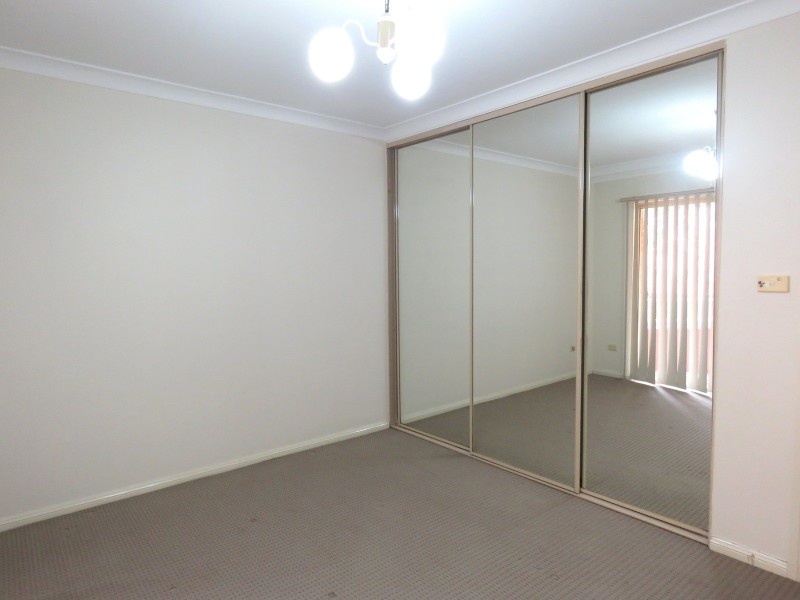 2/217 Dunmore Street, Wentworthville NSW 2145