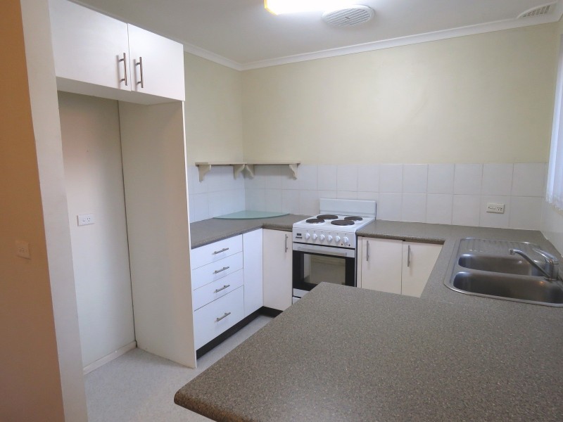 10 McCartney Crescent, St Clair NSW 2759