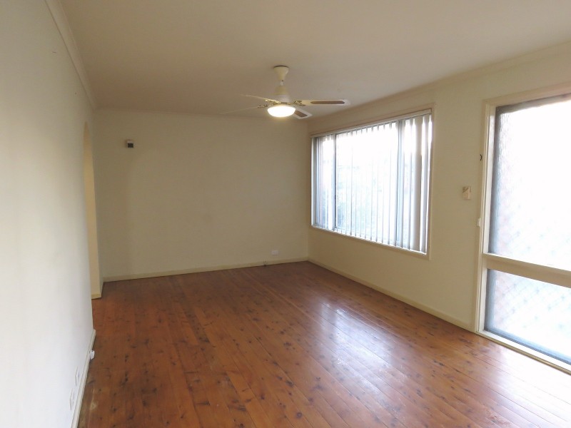 10 McCartney Crescent, St Clair NSW 2759