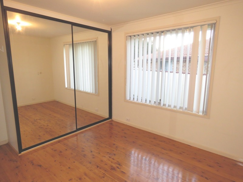 10 McCartney Crescent, St Clair NSW 2759