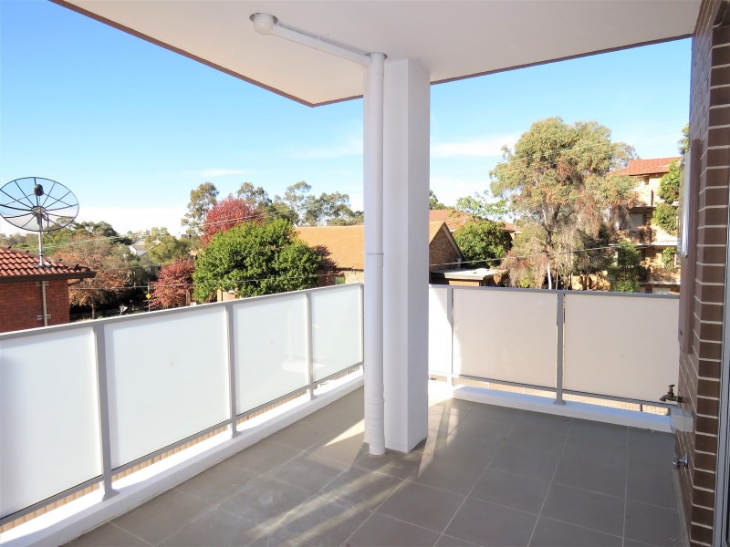 2/21 Priddle Street, Westmead NSW 2145