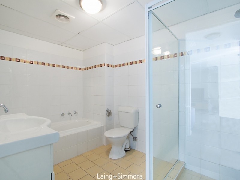 1111/91B Bridge Rd, Westmead NSW 2145