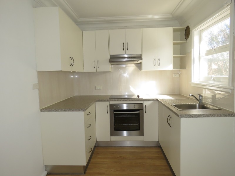 16 Jones Street, Pendle Hill NSW 2145