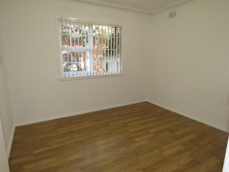 16 Jones Street, Pendle Hill NSW 2145