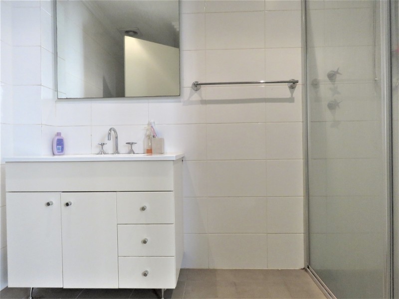 2/2A – 6 Lydbrook Street, Westmead NSW 2145